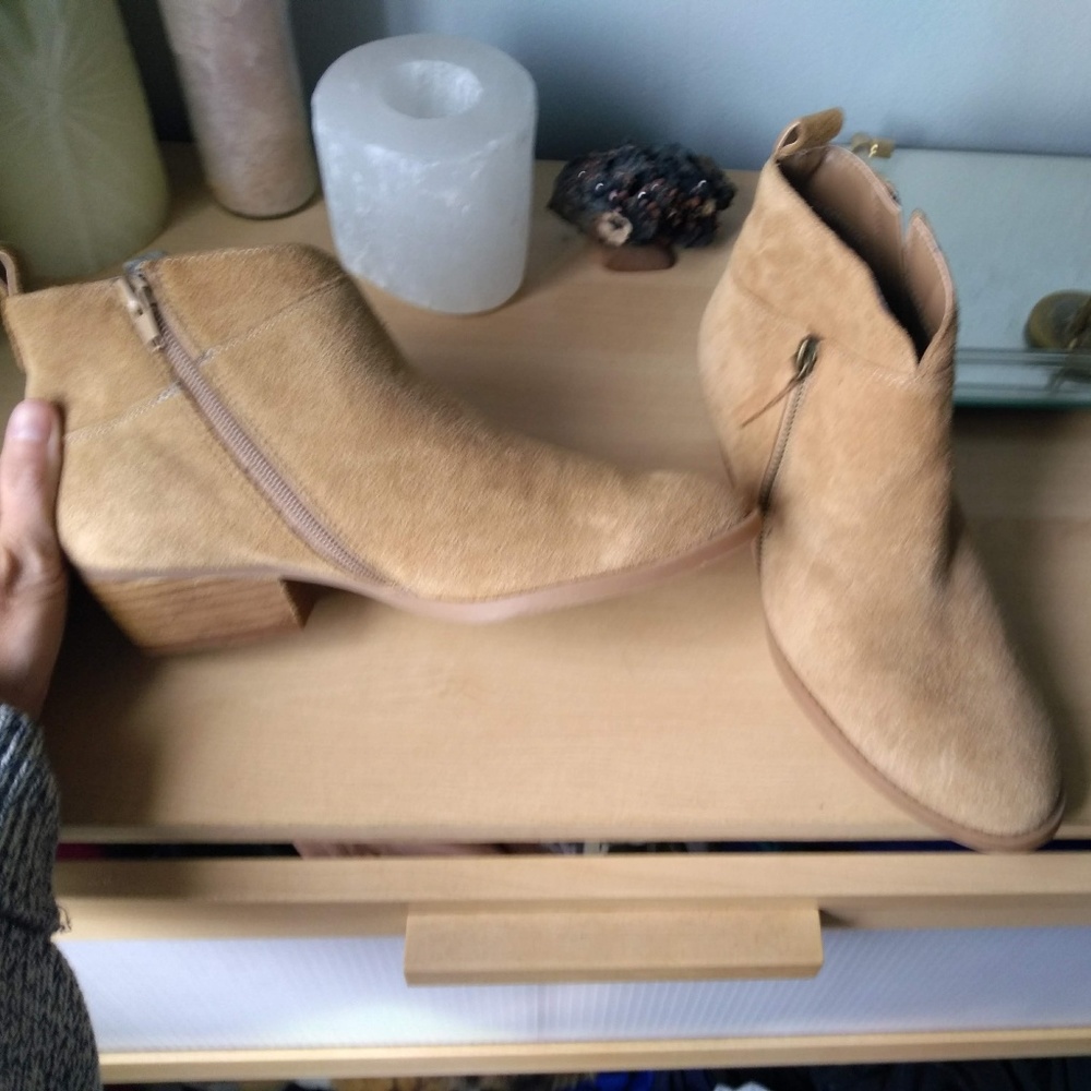 Nine West Camel Suede booties